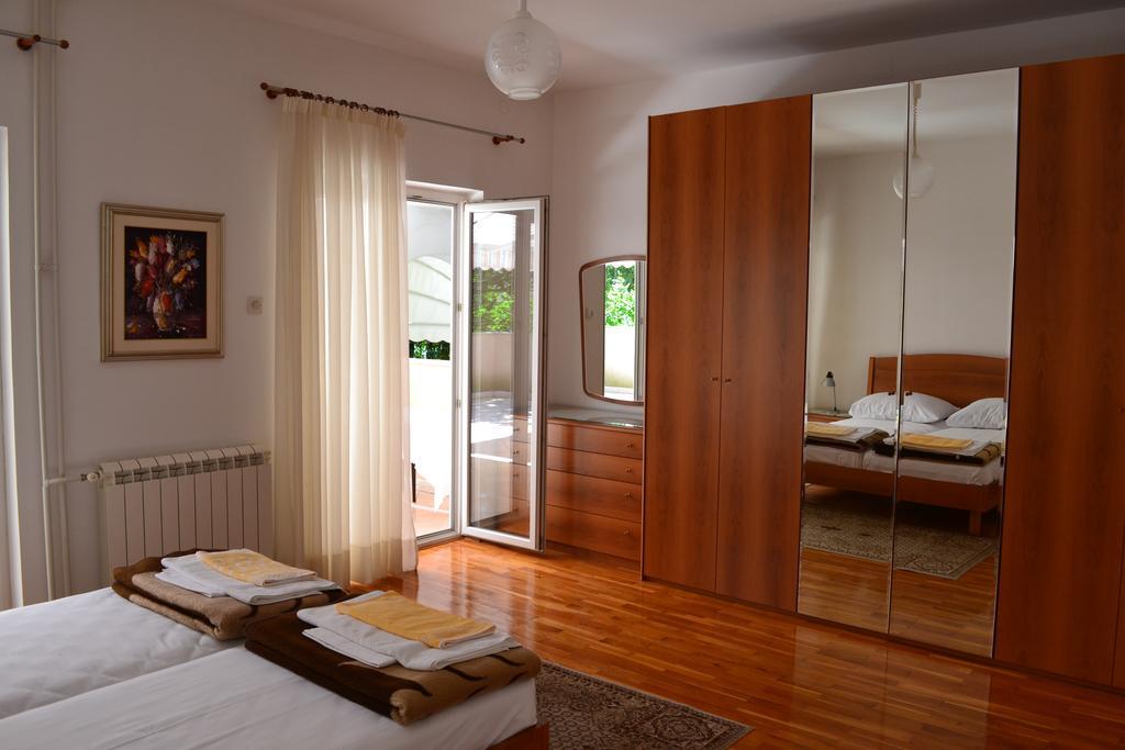 Apartments Monfiorenzo ロヴィニ エクステリア 写真