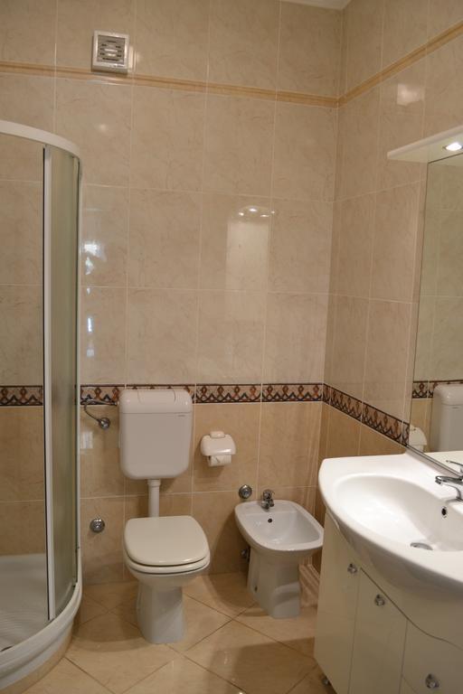 Apartments Monfiorenzo ロヴィニ エクステリア 写真