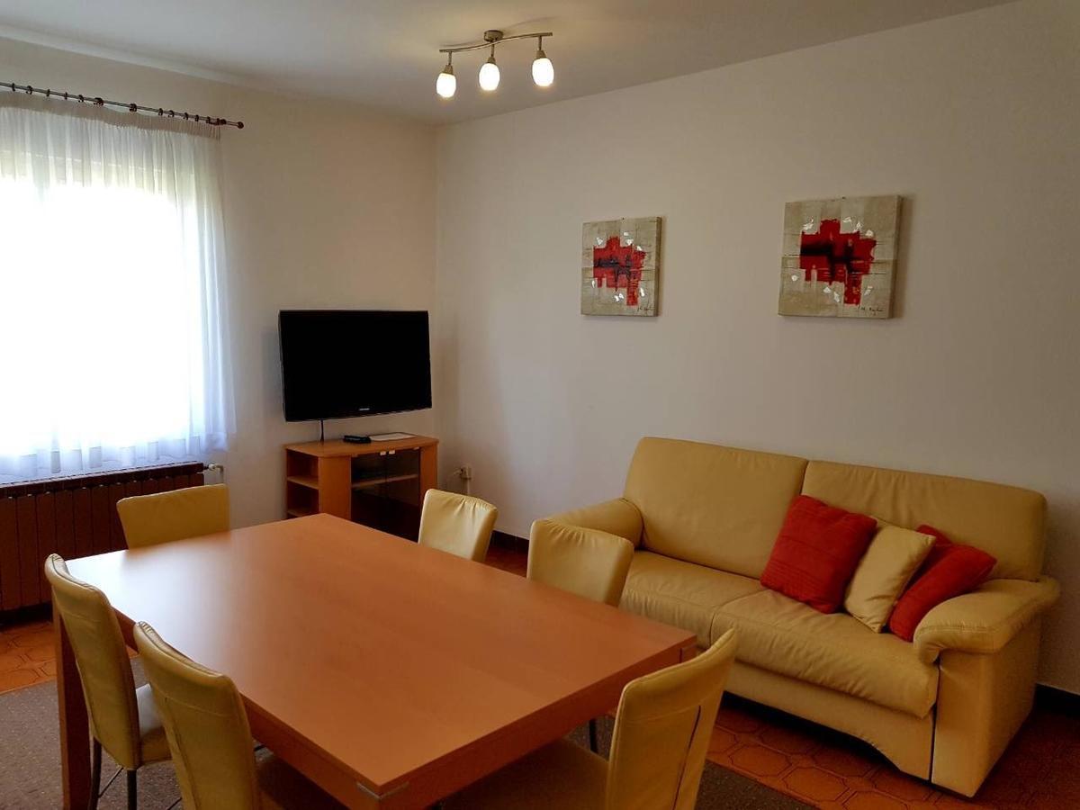 Apartments Monfiorenzo ロヴィニ エクステリア 写真