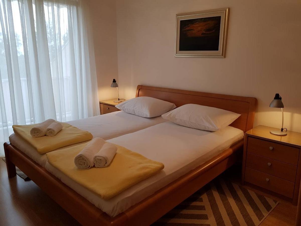 Apartments Monfiorenzo ロヴィニ エクステリア 写真