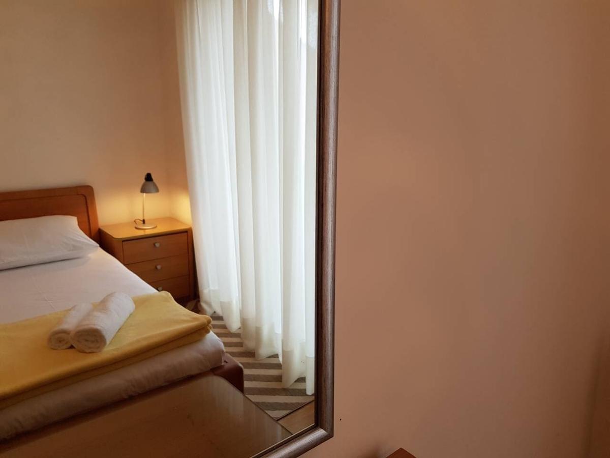 Apartments Monfiorenzo ロヴィニ エクステリア 写真